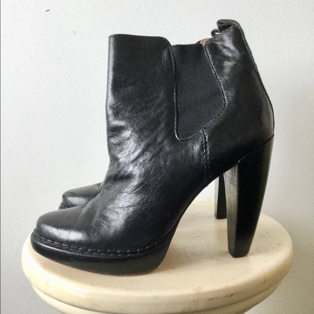 MICHAEL Michael Kors Black Leather Ankle Boots